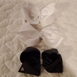 3 jojo Siwa bows